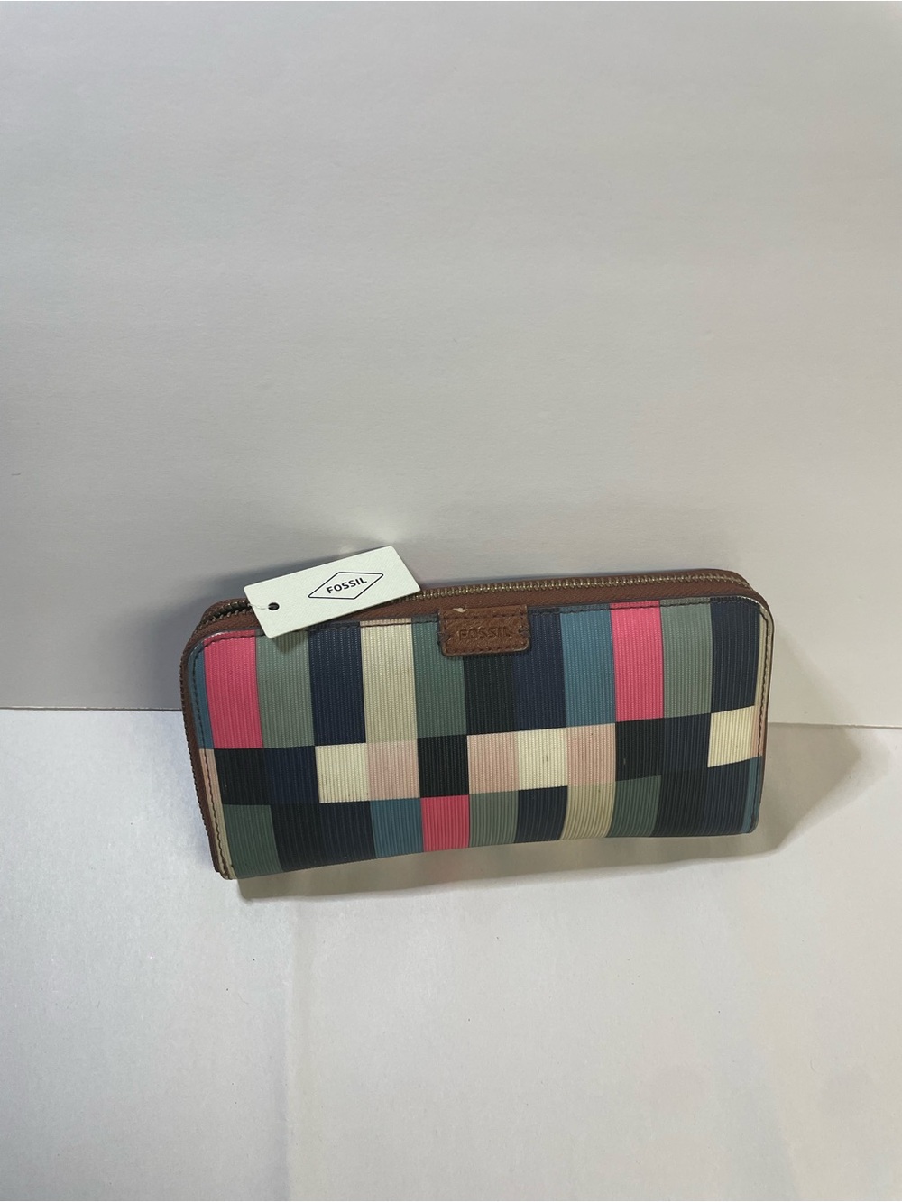 NWT Fossil Zip Around Wallet Multicolor Geometric Print Leather Organizer Clutch